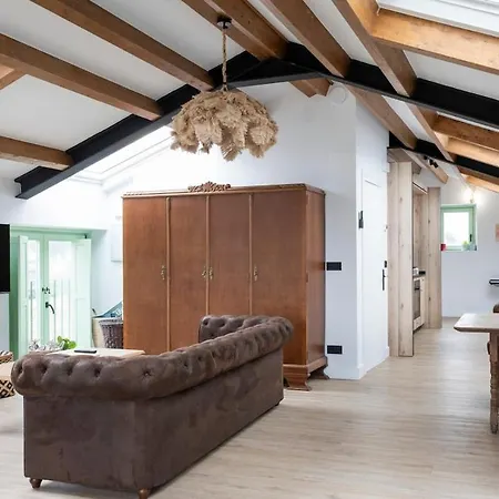 El Sueno, La Perla Barres